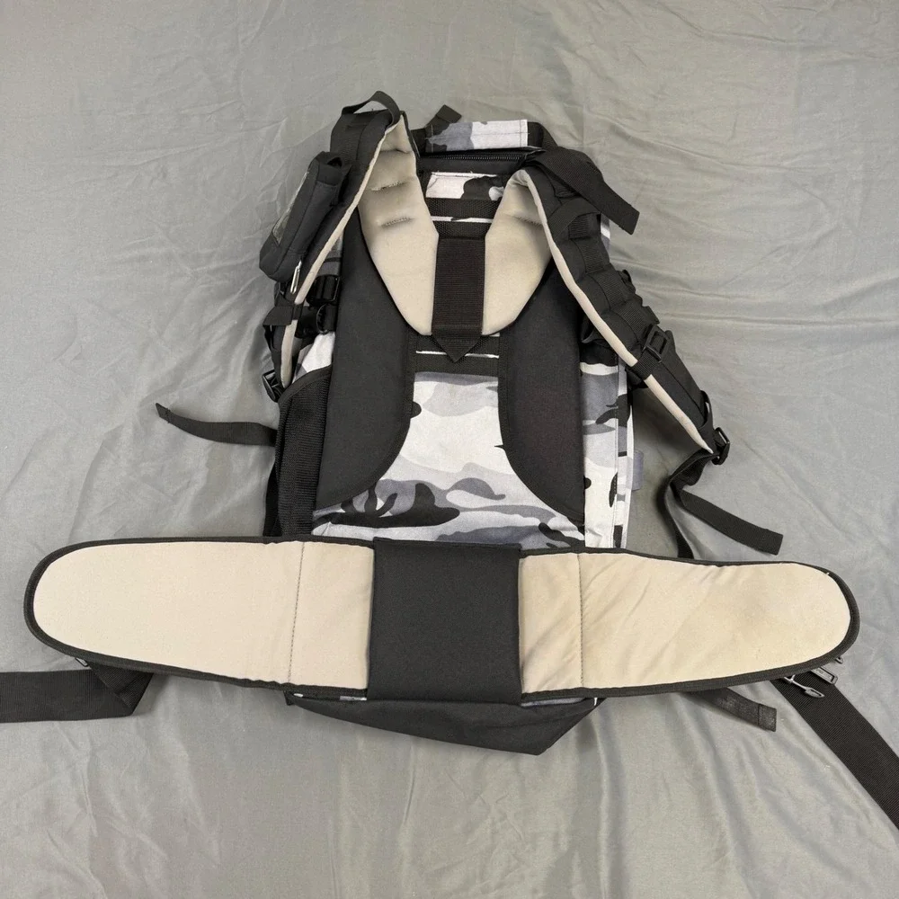 Vintage 686 G.I. Pack Backpack Snowboarding Technical Camo Black Grey
